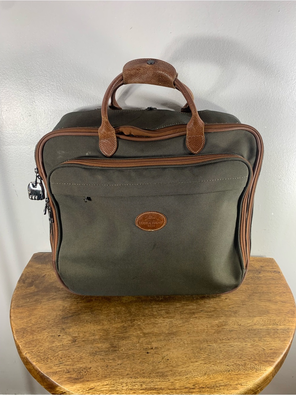 Vintage Longchamp 1948 Rolling Carry- on Pilot Case Olive Green Luggage